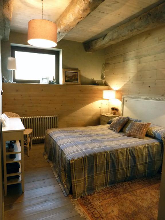 Villa La Borda Del Zarrastiecho Sallent de Gállego Zimmer foto